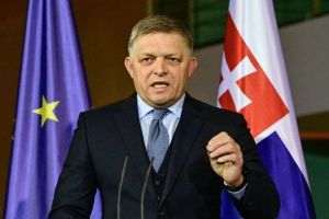 AFP: Premierul slovac Fico anunţă o vizită la Kiev după o discuţie telefonică cu Zelenski