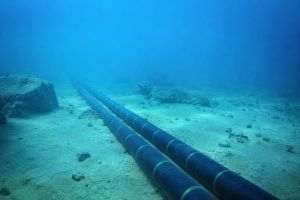 Iranul vrea să taxeze cablurile submarine din Strâmtoarea Ormuz
