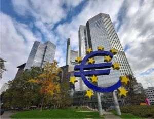 USR şi PNL propun ca 2027 să devină „Anul României Europene”