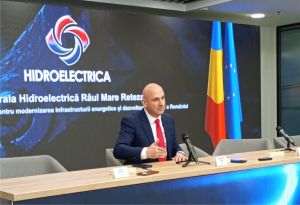 Bogdan Badea: "It doesn't seem normal to me to be the subject of public debate without arguments, to be forced to make certain investments that may not make economic sense, to be conditioned by the budget and memoranda, because we are talking about corporate governance. There is no more corporate governance in Romania. It's a joke. From the moment we become dependent, to hire a person in a power plant, to go and beg the government to let us explain why we need two people on shift, why we need people for supply when we are the largest supplier in Romania, are we still talking about corporate governance? There is no such thing anymore. We are back in the '90s."