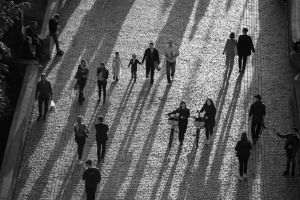 Reuters: Spania lansează un plan de integrare pe piaţa muncii pentru 500.000 de migranţi regularizaţi