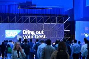 Studiu SAP Sapphire Madrid: Cum arată transformarea digitală la scară largă în administraţie publică, producţie şi telecom 