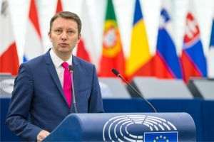 Siegfried Mureşan solicită distanţarea PNL de o coaliţie cu PSD după adoptarea moţiunii de cenzură