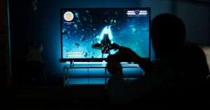 Televizor smart 2026: Cele mai performante branduri ieftine