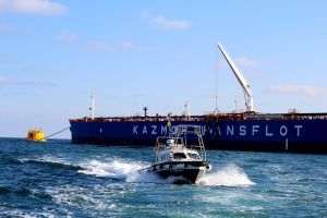 Midia Marine Terminal anunţă intrarea în portul Midia a macaralei Anadolu şi a navei Ataman