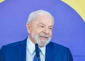Preşedintele Lula vrea să-l „recruteze” pe Messi pentru Brazilia
