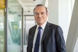 Studiu EY: Instabilitatea reglementărilor şi costurile blochează extinderea firmelor din Europa