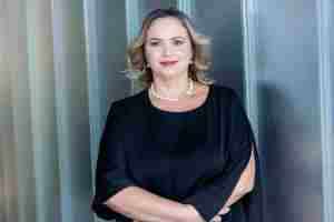 Claudia Sofianu (EY România): România trebuie să treacă de la modelul costurilor reduse la cel al competenţelor tehnice