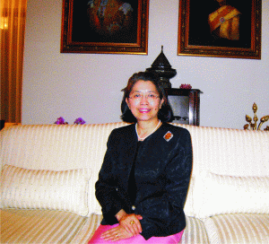 Doamna ambasador Rushda Thavaravej este căsătorită şi are un fiu care studiază arhitectura. Soţul domniei sale este arhitect, în prezent decanul unei importante universităţi din Thailanda. Îi place să facă lungi plimbări în parcuri, la vechile clădiri din Bucureşti şi să citească.