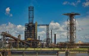 CNBC: Kuweit a semnat un acord de 16 miliarde de dolari cu Blackstone, Brookfield şi KKR pentru reţeaua de conducte de petrol