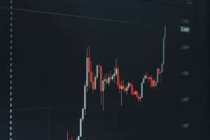 Bloomberg: Investitorii se orientează tot mai mult spre pieţele europene
