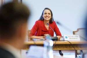 Oana Ţoiu: Aliaţii au mulţumit României pentru doborârea dronei şi şi-au exprimat îngrijorarea pentru frecvenţa incursiunilor