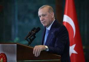 Reuters: Erdogan îi cere lui Trump să continue negocierile cu Iranul şi oferă sprijinul Turciei