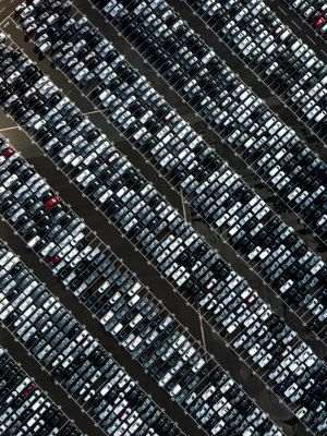 Inspectorii antifraudă din cadrul ANAF- DGAF au identificat şi au stopat un mecanism de fraudă fiscală în comerţul cu autoturisme second-hand