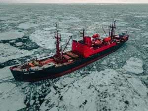 Reuters: Coreea de Sud testează ruta arctică spre Europa