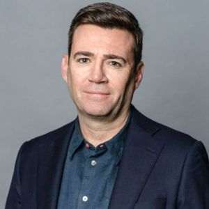 BBC: Premierul Andy Burnham merge la Kiev în prima sa vizită oficială în afara ţării