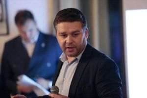 Ciucu: ”Nu pun panseluţe şi borduri, sunt şantiere pentru infrastructură”