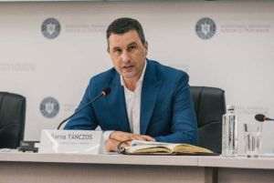 Tanczos Barna a transmis că depunerea cererilor în cadrul a patru programe de sprijin pentru fermieri se deschide marţi
