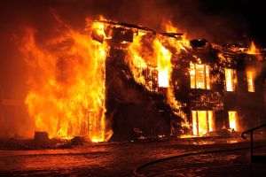 AFP: Au fost lansate dispozitive incendiare la Munchen în apropiere de companiile de apărare