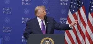 Trump afirmă că Marea Britanie se află „la un pas de dezastru”