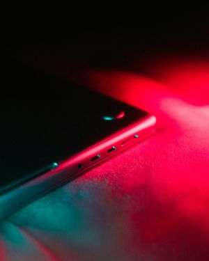 Reuters: Huawei lansează noul smartphone pliabil Mate XT2