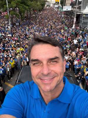 Sursa foto: Facebook/ Flavio Bolsonaro