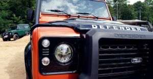 Jaguar Land Rover va concedia 4.000 de angajaţi