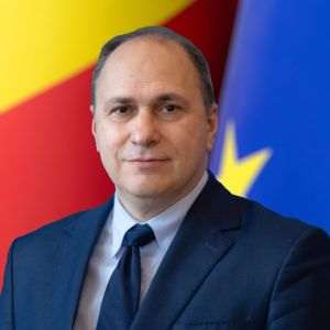 Mihai Dimian: România are mult de făcut pentru ca elevii să înţeleagă ce citesc