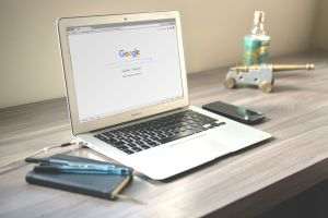 Reuters: Google schimbă căutările din Europa şi avertizează asupra efectelor negative