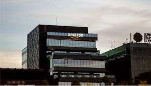 Reuters: Amazon atrage 4,25 miliarde de lire prin prima sa emisiune de obligaţiuni în moneda britanică