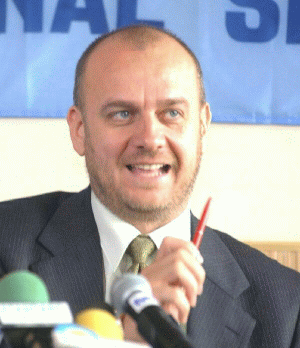 Dumitru Costin, preşedintele BNS: "Problema eficientizării instituţiilor de stat este reală şi nu trebuie tratată cu soluţii fanteziste."