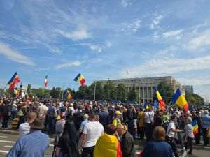 George Simion: Fac apel la fermieri şi protestatari să manifesteze paşnic
