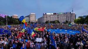 Trafic rutier reluat în zona Pieţei Victoriei după intervenţia Jandarmeriei