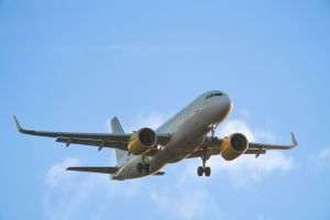 Reuters: Falimentul airBaltic anunţă o iarnă dificilă pentru companiile aeriene mici din Europa