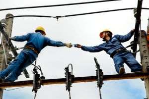 Alianţa Lucrătorilor din Energie (A.L.E.) se deschide întregului lanţ energetic 