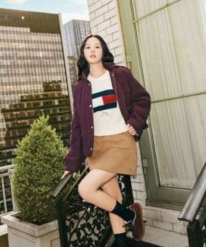 JISOO, în campania de toamnă Tommy Hilfiger de la Hotel Plaza