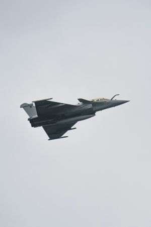 Reuters: Dassault Aviation testează algoritmi de IA pe avionul de vânătoare Rafale