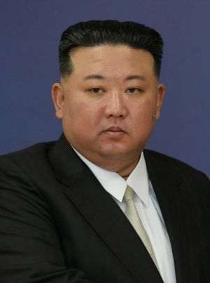 Sursă foto: Wikipedia/Kim Jong Un