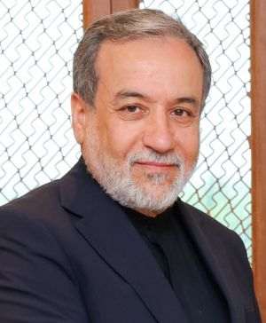 Sursă foto: Wikipedia/Abbas Araghchi