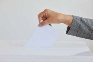 TVPWorld: Elveţienii votează pentru înăsprirea regulilor referitoare la neutralitatea ţării