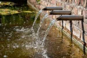 INS: Volumul de apă distribuită în România a scăzut cu 14,5% în 2025