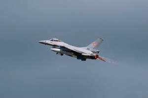 Guvernul suplimentează personalul Autorităţii Aeronautice cu zece posturi noi