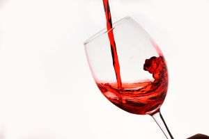 Reuters: Franţa estimează cea mai scăzută producţie de vin din acest secol