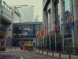 POLITICO: UE se pregăteşte pentru un posibil atac hibrid cu victime numeroase