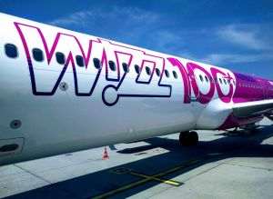 Wizz Air: Ghid pentru transportul dispozitivelor electronice - bateriile externe şi ţigările electronice rămân în bagajul de mână