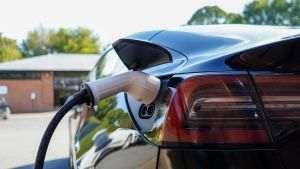 Reuters: Vânzările globale de vehicule electrice au scăzut cu 2% în septembrie