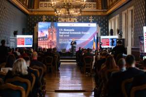 Iaşiul a găzduit forumul economic regional România - SUA: Parteneriate în tehnologie, energie şi apărare