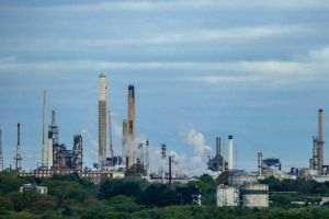 Reuters: Rafinăriile ruseşti îşi măresc producţia de motorină după acordul cu SUA