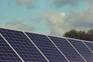 Capacităţi fotovoltaice suplimentare de ca. 130 MW, parte din parteneriatul OMV Petrom - Renovatio, au intrat în operare comercială