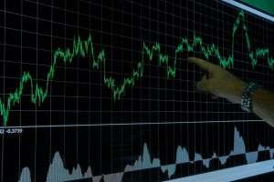 CNBC: Economia SUA a crescut cu 3,4% în trimestrul al treilea, în timp ce inflaţia a urcat la 3,6%